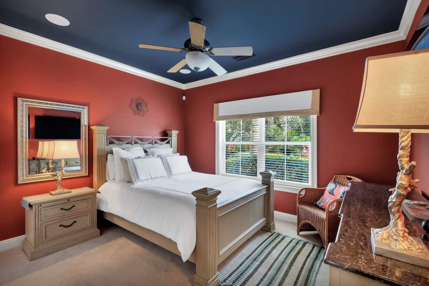 Queen bedroom